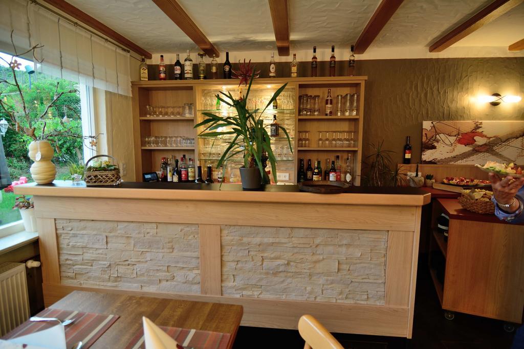 Hotel-Restaurant-Weingut Kapellenhof Klotten Esterno foto