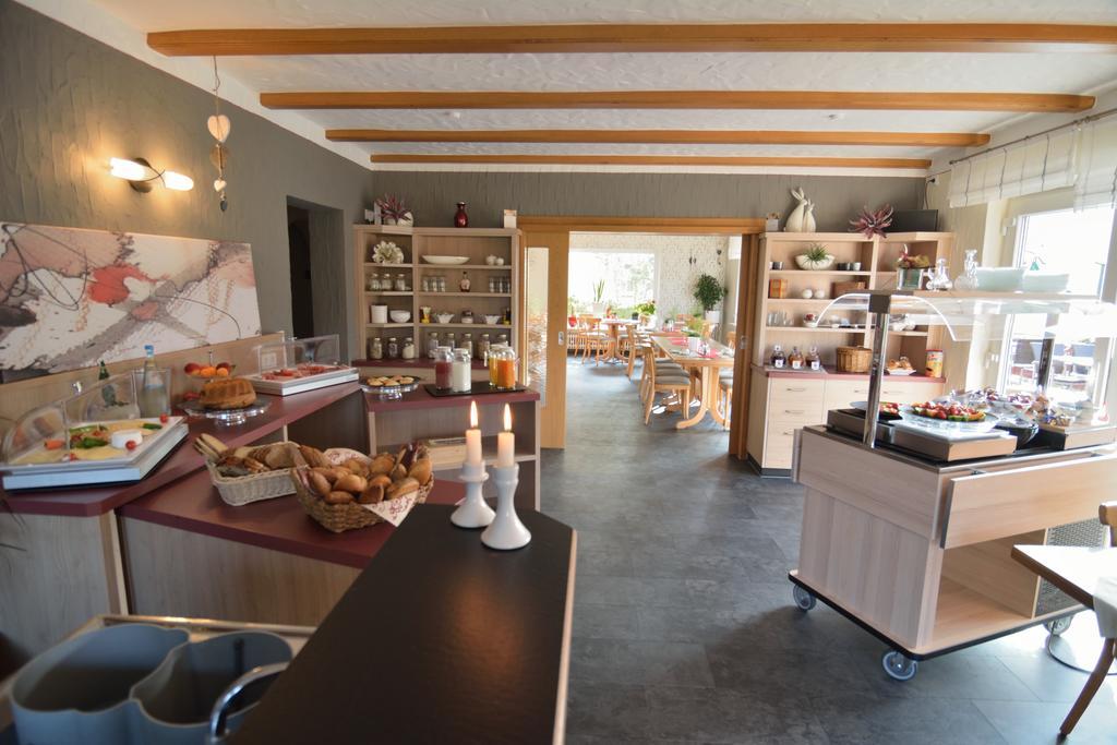 Hotel-Restaurant-Weingut Kapellenhof Klotten Esterno foto