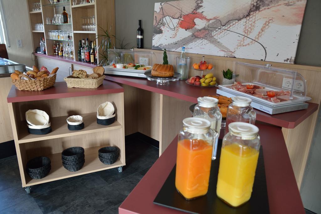 Hotel-Restaurant-Weingut Kapellenhof Klotten Esterno foto
