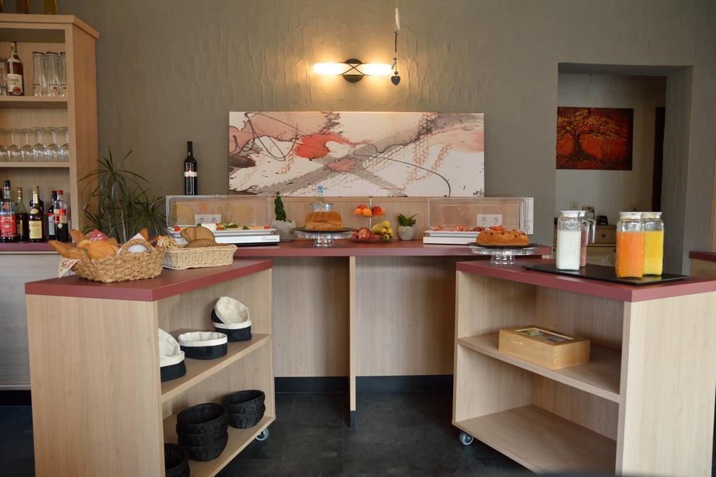Hotel-Restaurant-Weingut Kapellenhof Klotten Esterno foto