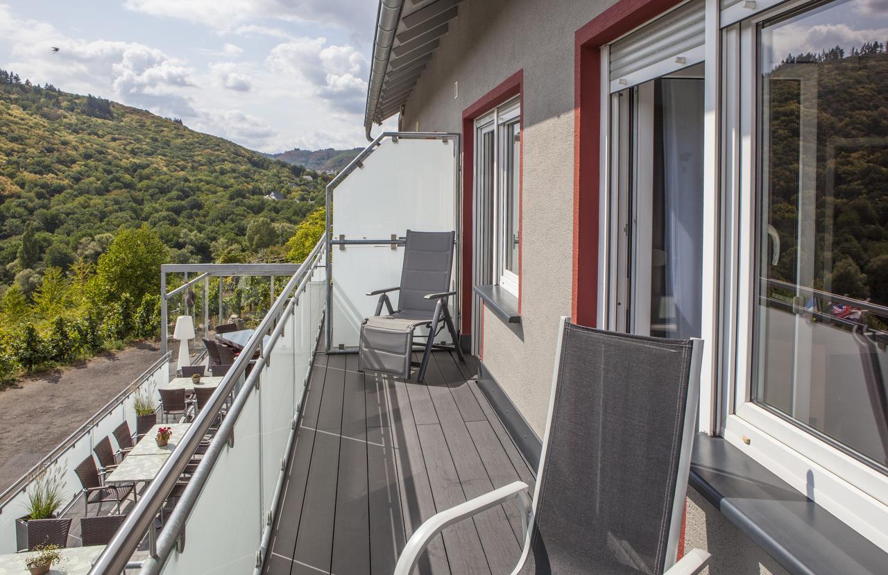 Hotel-Restaurant-Weingut Kapellenhof Klotten Esterno foto