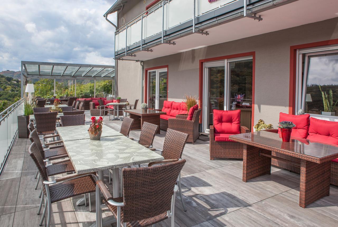Hotel-Restaurant-Weingut Kapellenhof Klotten Esterno foto