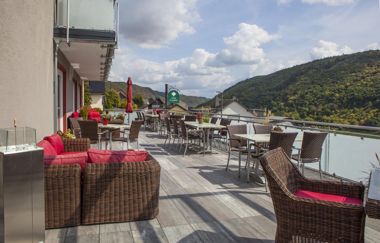 Hotel-Restaurant-Weingut Kapellenhof Klotten Esterno foto