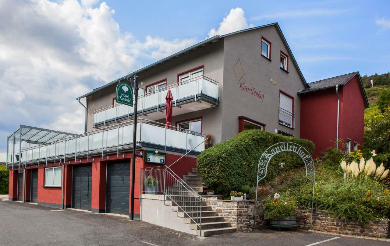 Hotel-Restaurant-Weingut Kapellenhof Klotten Esterno foto